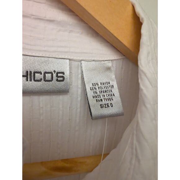 Lot of 2 Chico's Crinckle Short Sleeve Button Shirt Optic White Blue Minimalist - Picture 5 of 10